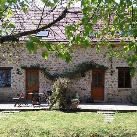 Gite Du Sorbier Le Chalard Kültér fotó