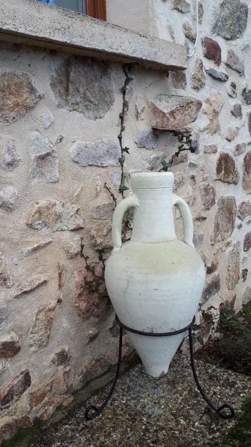 Gite Du Sorbier Le Chalard Kültér fotó