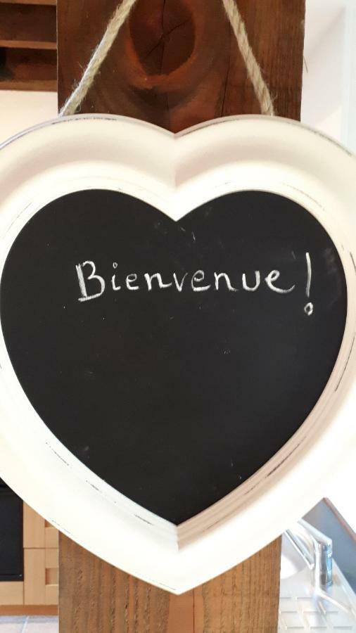 Gite Du Sorbier Le Chalard Kültér fotó